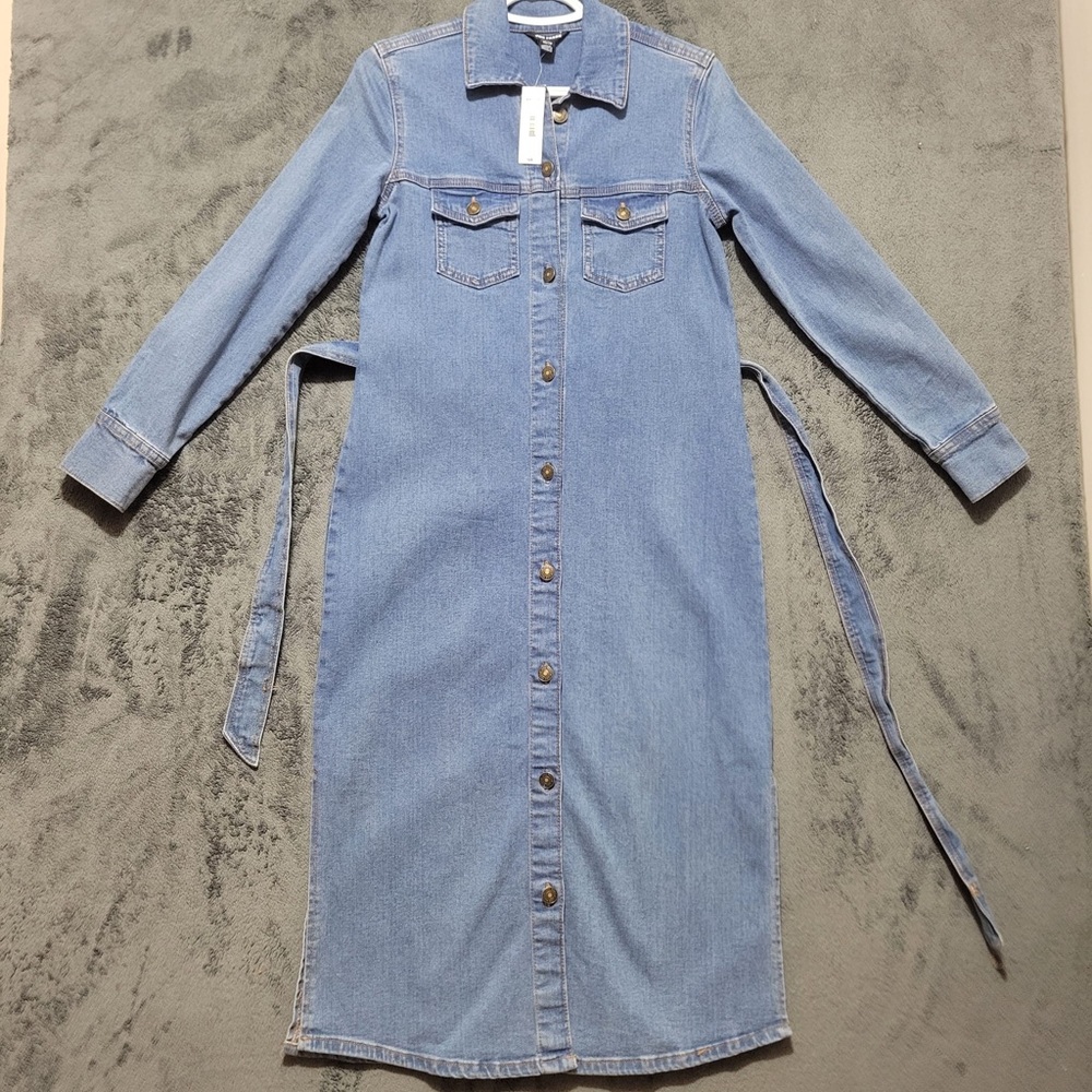 BNWT Joe Fresh Long Sleeve Light Washed Denim Button Down Dress with Waist Tie